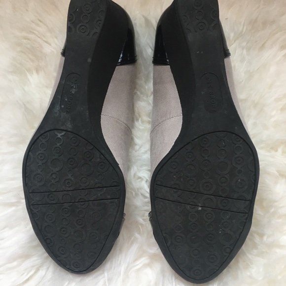 Anne Klein Platform Black & Cream Heels sz 8 - Picture 6 of 6